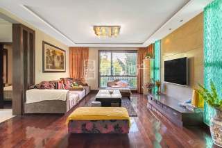 容大五环城市花园 4室2厅2卫 153.22m² 135万