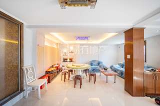 清风阳光苑 3室2厅2卫 127.65m² 135万