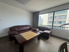 望钰和府南区 3室2厅2卫 120.00m² 2300元/月
