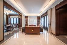 绿城富春玫瑰园 4室2厅4卫 303.16m² 1300万
