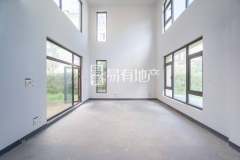 富春壹号苑排屋 5室2厅4卫 270.00m² 1200万