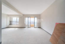 富春壹号院 4室2厅2卫 109.67m² 230万