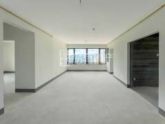 秦忆荣府南区 3室2厅2卫 110.00m² 135万