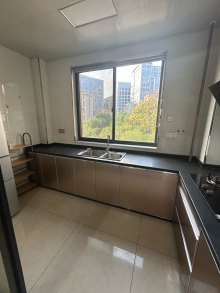 施家园花苑 3室2厅2卫 120.24m² 2500元/月