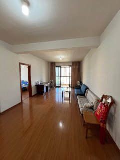 九龙仓世纪华府 3室2厅2卫 127.00m² 2000元/月