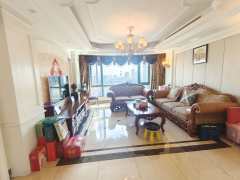 泊金湾 3室2厅2卫 136m² 340万