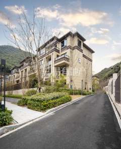 清源上林湖(公寓住宅) 3室2厅3卫 142.41m² 370万