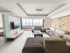 明珠大厦 2室2厅2卫 173m² 450万