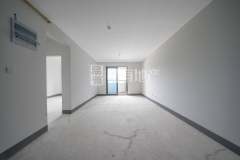 秦忆荣府南区 3室2厅2卫 110.00m² 128万