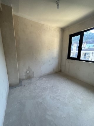 清源上林湖(公寓住宅) 4室2厅3卫 131.00m² 2000元/月