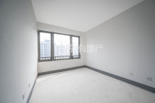 秦忆荣府北区 4室2厅2卫 141m² 189万