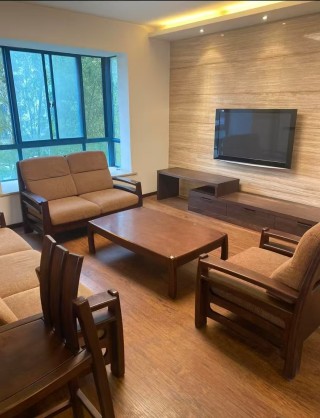 容大五环城市花园 3室2厅2卫 140.00m² 2250元/月