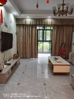 梓树花苑 3室2厅2卫 121.94m² 2500元/月