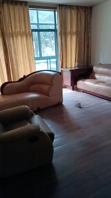 容大五环城市花园 4室2厅2卫 160m² 310万