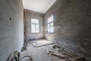 富春江花苑 5室2厅5卫 373.00m² 998万