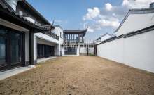 绿城富春玫瑰园 6室2厅6卫 536.68m² 2490万