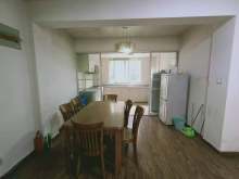 中光花园 3室2厅2卫 125.7m² 210万
