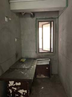 澳海香樟苑 3室2厅1卫 93m² 148万