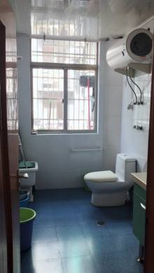 富阳老小区 1室1厅1卫 40m² 2500元/月