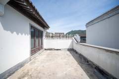 绿城富春玫瑰园 4室2厅5卫 316.00m² 1028万