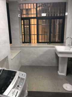 龙浦街 3室1厅1卫 80m² 2300元/月