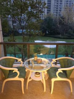 九龙仓世纪华府 4室2厅2卫 160.12m² 210万