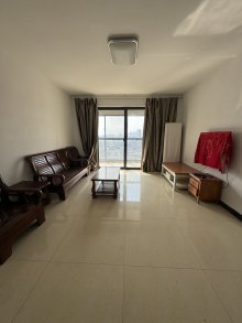 虎山雅苑 3室2厅2卫 159.9m² 2500元/月