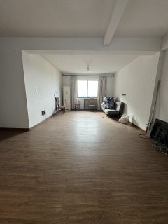 虎山雅苑 3室2厅2卫 134.19m² 2300元/月