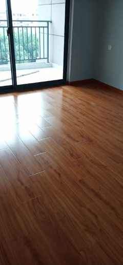 虎山雅苑 3室2厅2卫 136.09m² 2100元/月
