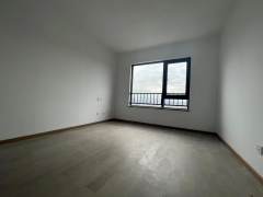 宝龙广场 3室2厅2卫 103.00m² 180万