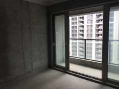 山水国际 3室2厅4卫 96m² 335万