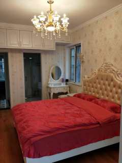 峰华花苑 4室2厅2卫 158m² 290万