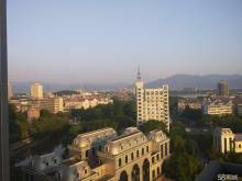 百合景苑 4室2厅3卫 235m² 450万