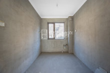 富春红郡(别墅) 4室2厅3卫 300.00m² 550万