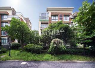 三江鸣翠蓝湾(公寓住宅) 4室2厅3卫 193.82m² 440万