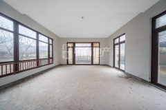 悦山雅苑 4室2厅3卫 290.00m² 1300万