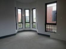 篁外 5室2厅4卫 300m² 870万