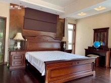 金都富春山居别墅 5室2厅5卫 332.95m² 2200万