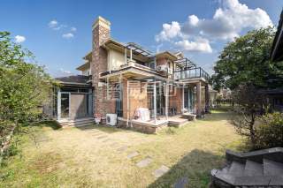 九龙山庄(别墅) 4室2厅4卫 305.26m² 1400万