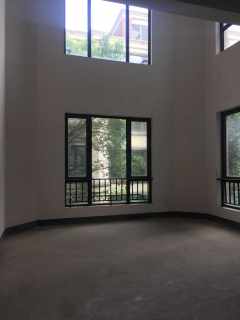 篁外 4室2厅3卫 320m² 10000元/月