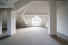 九龙山庄(公寓住宅) 4室2厅3卫 277.17m² 504万