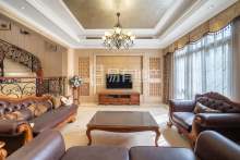 山水御园(别墅) 4室2厅3卫 280.00m² 990万