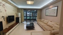 容大五环城市花园 3室2厅2卫 136.00m² 2200元/月