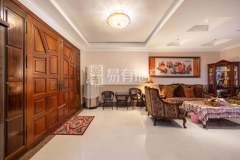 伊甸山庄 4室2厅3卫 254.00m² 730万