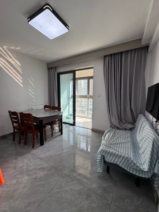 秦忆荣府北区 2室1卫 60.00m² 1500元/月