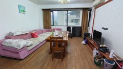 公望公寓 3室1厅2卫 107.39m² 1900元/月