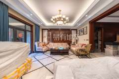 野风山小镇 4室3厅3卫 295.49m² 758万