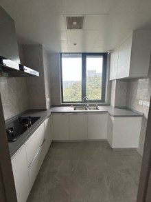 云畔桂语映月里 3室2厅2卫 126.36m² 300万