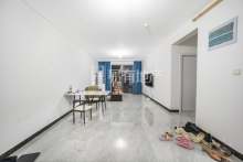 秦忆荣府南区 3室2厅2卫 110.00m² 120万