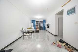 秦忆荣府南区 3室2厅2卫 110.00m² 102.8万